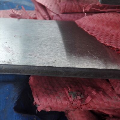 ASTM 276 TP316L سحب بارد من الفولاذ المقاوم للصدأ بار مسطح 8 0 * 10 * 6000mm مع خط الشعر