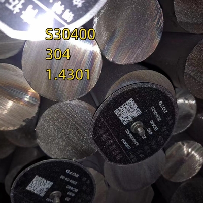 قضبان مستديرة من الفولاذ المقاوم للصدأ AISI304 1.4301 مادة قطر = 165 (أو 170mm) وطول = 3000mm