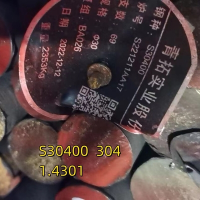 ASTM A276 S30400 S30408 S30409 عصا مستديرة من الفولاذ المقاوم للصدأ قطرها 6mm-300mm