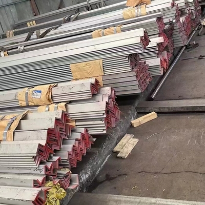 40x40x3mm ASTM A276 TP304 مساوية وغير متساوية الفولاذ المقاوم للصدأ زاوية شريط SS304 زاوية شريط 18٪ Cr 8٪ Ni
