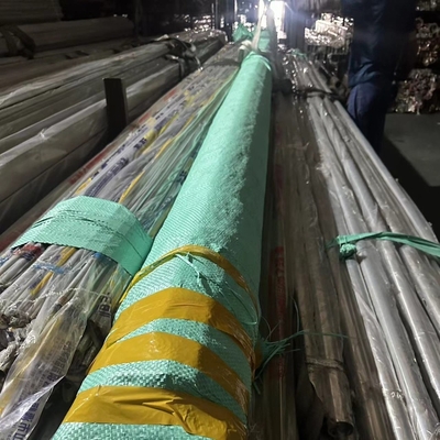 ASTM A554 201 أنبوب لحام 25*0.8*6000mm 320 غريت مرآة أنبوب الفولاذ المقاوم للصدأ الملمع