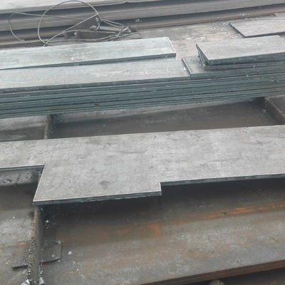 Q235 A36 الصفيحة الصلبية المطاطية الساخنة EN10028 S235JR MS الصفيحة الصلبية الكربونية 6.0 * 1500 * 6000MM