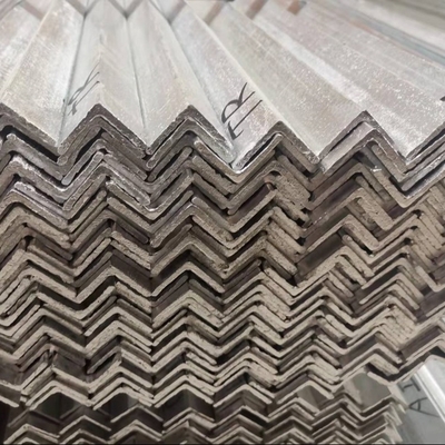 قطاعات الصلب الهيكلي A36 Q235B حرارة غطس الصلب الرقائق الزاوية 50 * 50 * 5 * 6000mm
